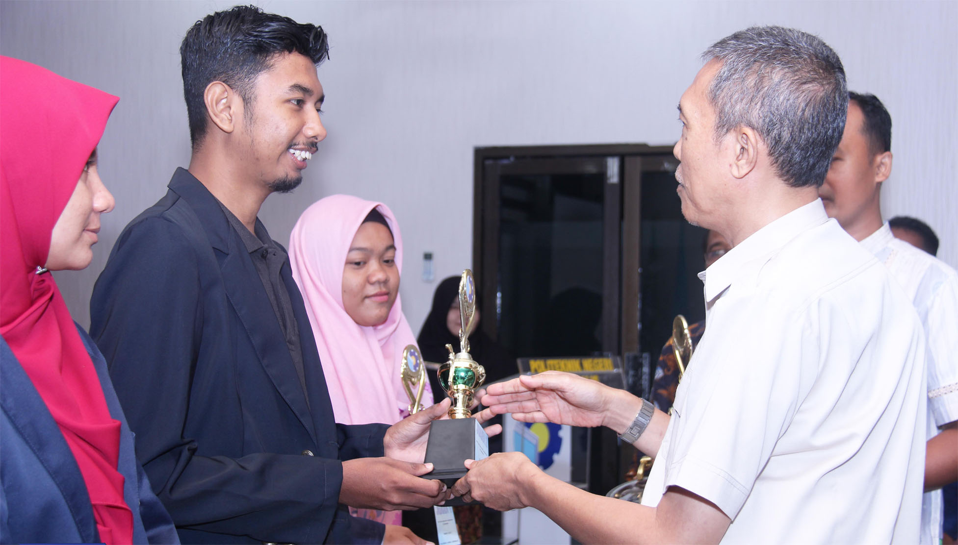 Pilmapres 2018 Diraih Oleh Mahasiswa Sarjana Terapan D4 Rekayasa Perangkat Lunak